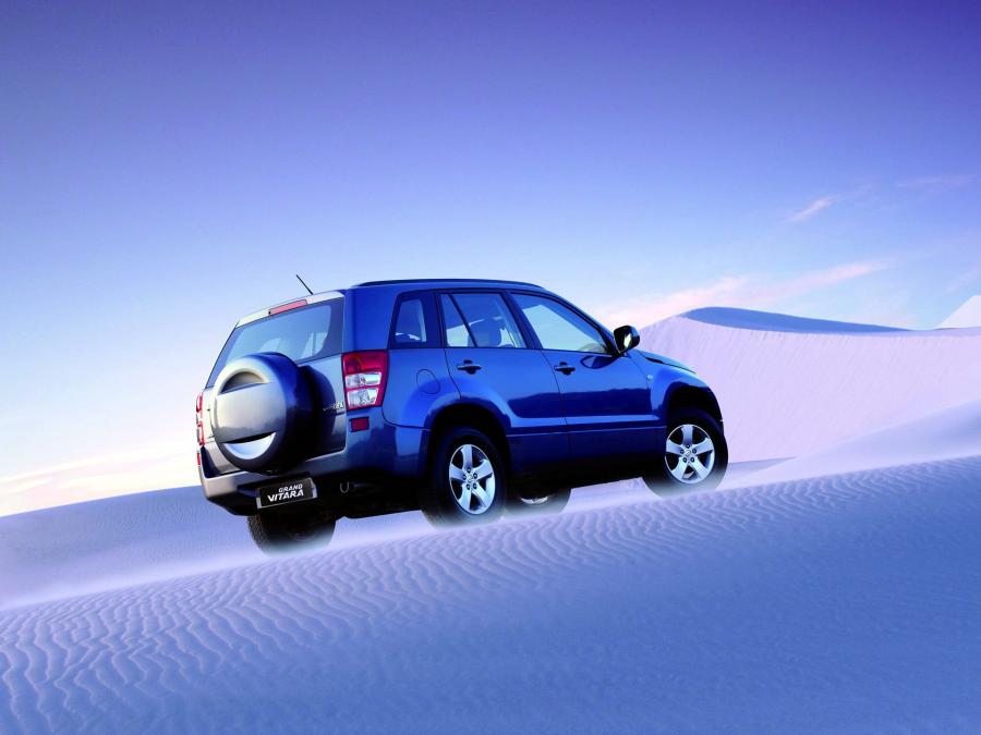  Suzuki Grand Vitara 5-Door 2005 года  (фото 13 из 18)